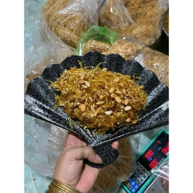Mứt Gừng Sôi Dẻo Đậu Phộng 500g - Ngon Bổ Dinh Dưỡng, Giá Ưu Đãi 95k