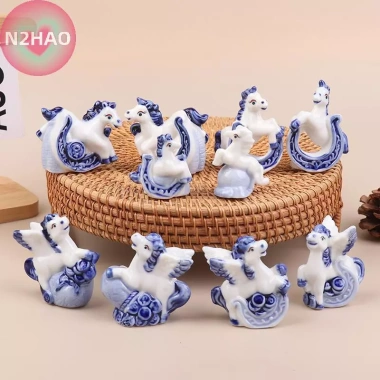 N2HAO Năm Ngựa 2.026 Tượng Ngựa Sứ Gốm Thủ Công Trang Trí Nhà Quà Tặng 68.750₫ 3 N2HAO Năm Ngựa 2.026 Tượng Ngựa Sứ Gốm Thủ Công Trang Trí Nhà Quà Tặng 68.750₫ 3