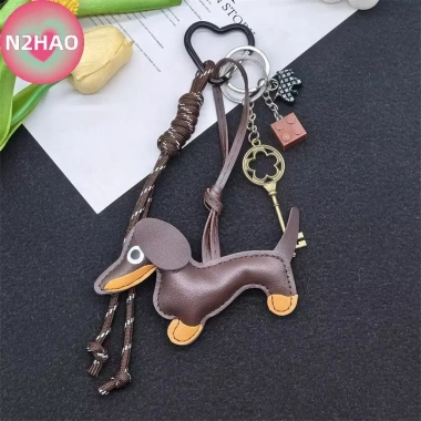 N2HAO Túi Treo Da Xúc Xích Chó Miu Series: Móc Khóa Ô Tô, Quà Tặng Độc Đáo, Giảm Giá 22% 6