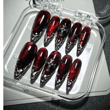 Nailbox 2H-028 Đỏ Rượu Vang Ombre - Viền Bạc, Charm Thánh Giá, Phong Cách Cá Tính, 126.490₫