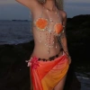 Nàng Cam San Hô – Bikini vỏ sò cam, tặng dây chuyền, 2 kẹp hoa, chip – 1,300,000₫ 3