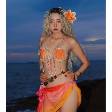 Nàng Cam San Hô – Bikini vỏ sò cam, tặng dây chuyền, 2 kẹp hoa, chip – 1,300,000₫