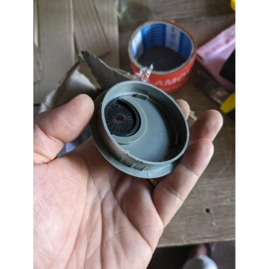 Nắp đậy mặt bàn đi dây điện – Tiết kiệm không gian, giá 10.000₫, giảm từ 12.200₫ 3 Nắp đậy mặt bàn đi dây điện – Tiết kiệm không gian, giá 10.000₫, giảm từ 12.200₫ 3