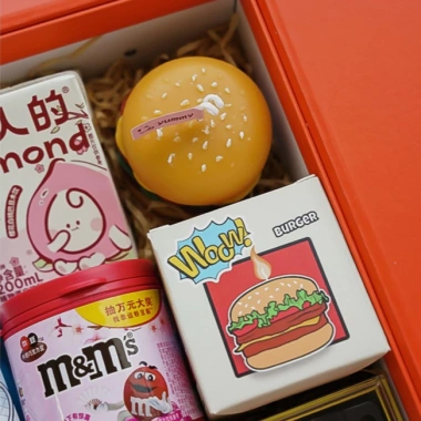 Nến Thơm Bánh Hamburger Mesmeric 2.024 - Quà Tặng Độc Đáo, Hộp Đựng Sang Trọng, Giá 61.999 VND 4