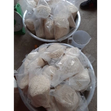Nếp nương Lào 1kg đóng túi hút chân không Giá ưu đãi 45.000₫ (giá gốc 55.350)