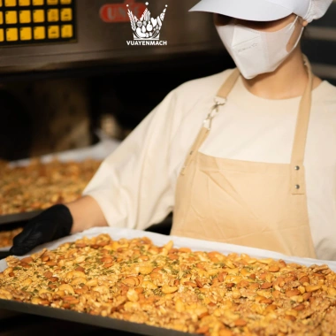 Ngũ Cốc Granola Tiêu Chuẩn 25% Yến Mạch - Ăn Kiêng Dinh Dưỡng, Giá 69.000 VND