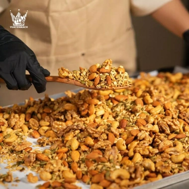 Ngũ Cốc Granola Tiêu Chuẩn 25% Yến Mạch - Ăn Kiêng Dinh Dưỡng, Giá 69.000 VND