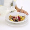 Ngũ Cốc Trái Cây Calbee Nhật Bản 400-600g Ít Đường Ăn Sáng Healthy Trắng Đỏ Giá Ưu Đãi 154.999₫ 2