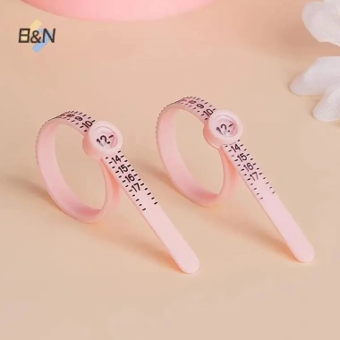 Nhẫn B & N có kính lúp đo vòng, thước mềm, vòng tròn nhựa, bộ lọc kích thước – giảm còn 34.560đ 9 Nhẫn B & N có kính lúp đo vòng, thước mềm, vòng tròn nhựa, bộ lọc kích thước – giảm còn 34.560đ 9