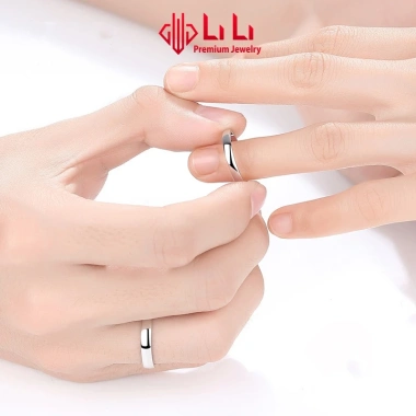Nhẫn bạc cặp đôi LiLi S925 cao cấp trơn nhẵn – Giá ưu đãi 2.305.000₫ 5 Nhẫn bạc cặp đôi LiLi S925 cao cấp trơn nhẵn – Giá ưu đãi 2.305.000₫ 5