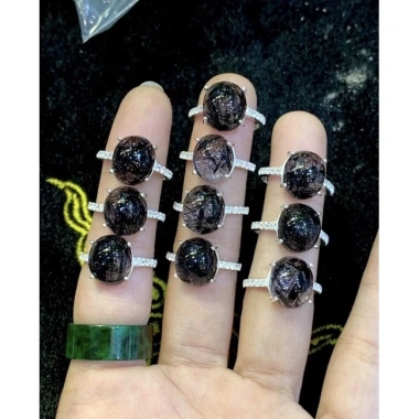 Nhẫn bạc nguyên chất mặt đá phong thủy oval - Giá chỉ 550.000đ, giảm 121.000đ