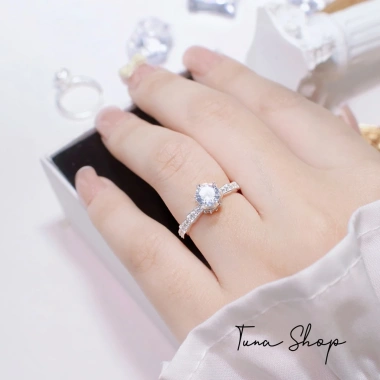 Nhẫn Bạc Nữ Đính Đá Vương Miện Cao Cấp TUNA SILVER - Giá Ưu Đãi 341.000₫ 2 Nhẫn Bạc Nữ Đính Đá Vương Miện Cao Cấp TUNA SILVER - Giá Ưu Đãi 341.000₫ 2
