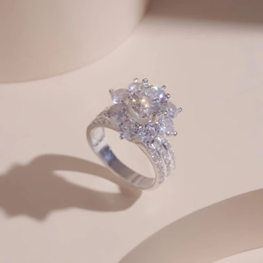 Nhẫn bạc nữ LAVESTA KC08 đá Moissanite 8 ly GRA - mặt hoa 8 cánh may mắn, phát tài, 2.385.000₫
