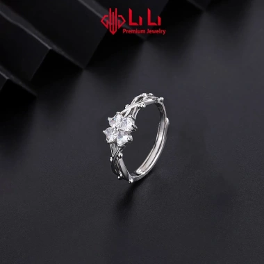 Nhẫn bạc nữ LiLi S999 đính đá CZ hình cỏ 4 lá Kalani - Giá 1.692.000₫
