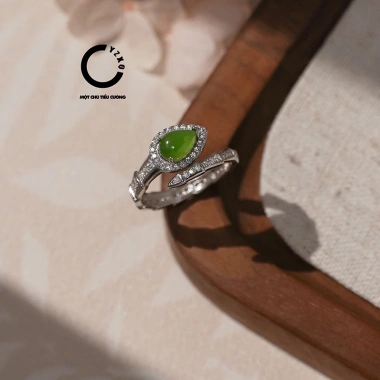 Nhẫn Bạc Rắn Khảm Ngọc Hòa Điền Tự Nhiên Nga YZXQ - Vừa Gặp Đã Yêu, Mã J1HY, Giá 988.000₫