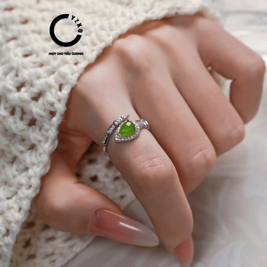 Nhẫn Bạc Rắn Khảm Ngọc Hòa Điền Tự Nhiên Nga YZXQ - Vừa Gặp Đã Yêu, Mã J1HY, Giá 988.000₫