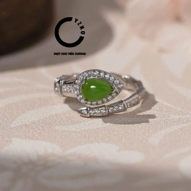 Nhẫn Bạc Rắn Khảm Ngọc Hòa Điền Tự Nhiên Nga YZXQ - Vừa Gặp Đã Yêu, Mã J1HY, Giá 988.000₫