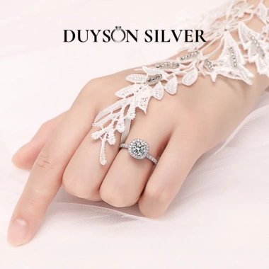Nhẫn bạc Ý 925 mạ vàng trắng nữ ổ vuông đính CZ 5A - Giá 780.000 đồng Duyson
