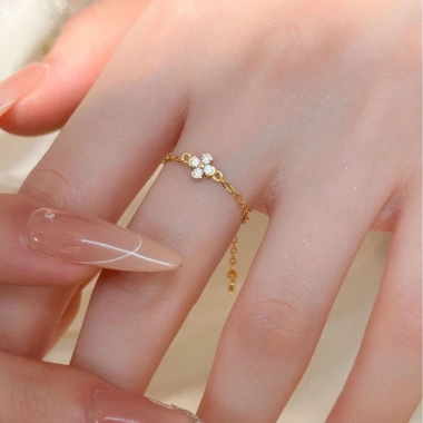 Nhẫn bốn lá clover bạc mạ vàng 18K, dây xích điều chỉnh, giảm 22% chỉ 352.875₫ 3