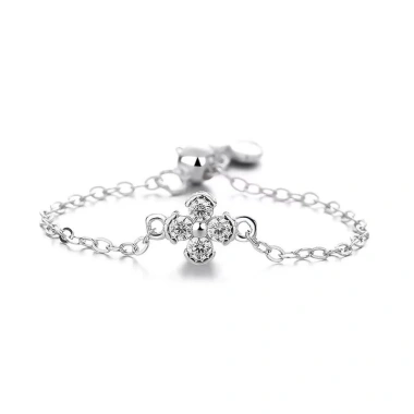 Nhẫn bốn lá clover bạc mạ vàng 18K, dây xích điều chỉnh, giảm 22% chỉ 352.875₫ 5