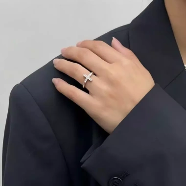 Nhẫn Chữ Thập LENA-Cube Zirconia Phong Cách Nữ - Quà Tặng Perfect Giá 427.900₫ 6 Nhẫn Chữ Thập LENA-Cube Zirconia Phong Cách Nữ - Quà Tặng Perfect Giá 427.900₫ 6