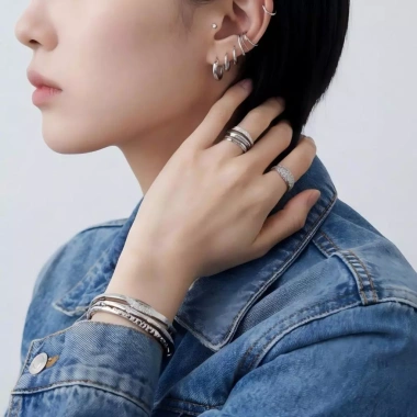 Nhẫn Cube Zirconia sáng bóng - Tinh tế, nhẹ nhàng, giá ưu đãi 427.900 VND - Trang sức hàng ngày