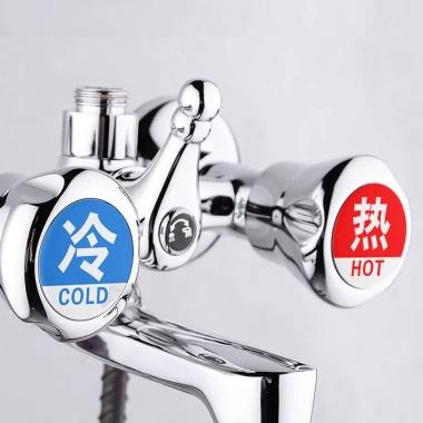 Nhãn dán logo Acrylic nước nóng lạnh: Phòng tắm, vòi, công tắc, khách sạn, giá 40.556₫