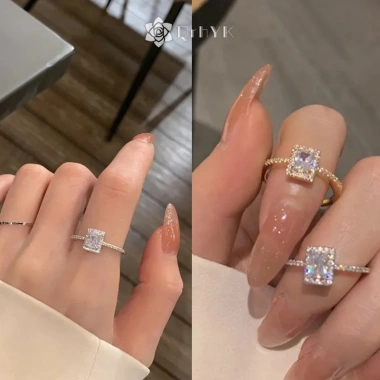 Nhẫn Đính Hôn Hợp Kim Mặt Vuông Đính Đá Cổ Điển - Sang Trọng Nữ Mới 25.960 VND