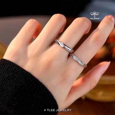 Nhẫn đôi bạc TLEE - Sóng đá kết nối, đính đá sang trọng, giảm còn 800.000 VND