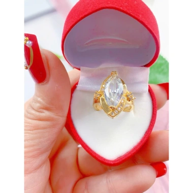 Nhẫn hạt dưa đa màu mặt xanh đỏ trắng - Giá gốc 120.960đ, giảm còn 96.000đ