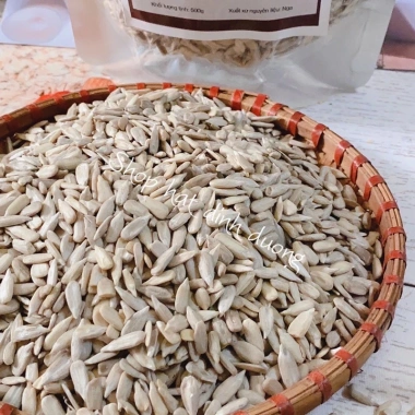 Nhân hướng dương Nga còn sống 1Kg - Không chất bảo quản, giảm 22% còn 85.000₫