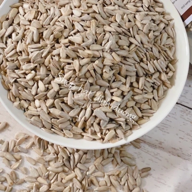 Nhân hướng dương sấy chín Nga 1kg: giảm giá chỉ 95.000đ, chất lượng cao, dinh dưỡng giàu vitamin E 7 Nhân hướng dương sấy chín Nga 1kg: giảm giá chỉ 95.000đ, chất lượng cao, dinh dưỡng giàu vitamin E 7