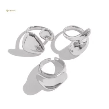 Nhẫn kim loại hình học rỗng xoắn bề mặt mịn - Phong cách nữ tính, chỉ 67.650₫