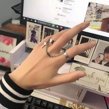 Nhẫn kim loại unisex đen cá tính – phong cách Âu Mỹ, thích hợp đi chơi tiệc