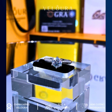 Nhẫn Nữ 1 Carat Moissanite Cương VELOURA - Vương Miện Sáu Chấu Cao Cấp 5 Nhẫn Nữ 1 Carat Moissanite Cương VELOURA - Vương Miện Sáu Chấu Cao Cấp 5