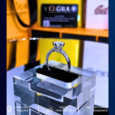 Nhẫn Nữ 1 Carat Moissanite Cương VELOURA - Vương Miện Sáu Chấu Cao Cấp