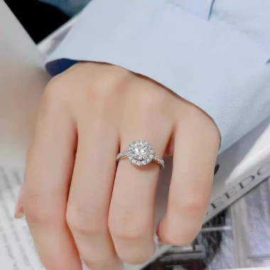 Nhẫn Nữ Bạc Ý đá Moissanite 6.5mm Freesize kiểu Halo Linh Lan tặng hộp 562.000₫
