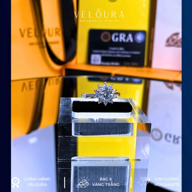 Nhẫn Nữ Moissanite 1 Carat VELOURA - Hoa Hướng Dương Cao Cấp, Giá chỉ 1.185.000 VND