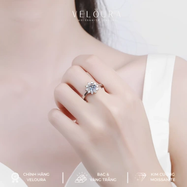 Nhẫn Nữ Moissanite 1 Carat VELOURA - Hoa Hướng Dương Cao Cấp, Giá chỉ 1.185.000 VND