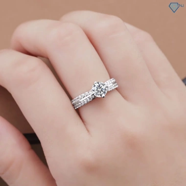 Nhẫn nữ Moissanite 6.0mm xi bạch kim GRA sang trọng Trang sức tiệc NNM17