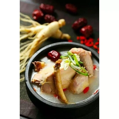 Nhân sâm 14 tuổi 400g tặng củ 6 tuổi 150g kèm sét đồ ngâm - Giá ưu đãi 449.000đ