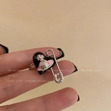 Nhẫn Trái Tim Tình Yêu Vivienne Westwood - Cá Tính Cặp Đôi, Giá Ưu Đãi 88.550đ