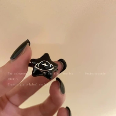 Nhẫn Trái Tim Tình Yêu Vivienne Westwood - Cá Tính Cặp Đôi, Giá Ưu Đãi 88.550đ