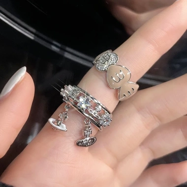 Nhẫn Vivienne Westwood Zircon Trái Tim Nhỏ Giọt - Cao Cấp, Ngọt Ngào, Giá 150k 3 Nhẫn Vivienne Westwood Zircon Trái Tim Nhỏ Giọt - Cao Cấp, Ngọt Ngào, Giá 150k 3