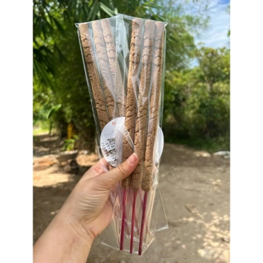 Nhang sào rồng trầm hương Thiên An 30cm 6 cây, đốt thờ cúng, giá ưu đãi 30.000₫ 2 Nhang sào rồng trầm hương Thiên An 30cm 6 cây, đốt thờ cúng, giá ưu đãi 30.000₫ 2