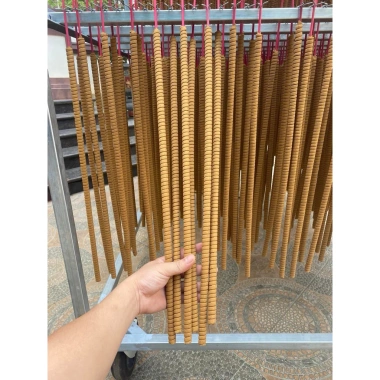 Nhang Sào Trầm Bắc Cao Thôn 70cm – Cháy 9‑10h, Thơm Dịu, Dùng Cúng Lễ, Tết Truyền Thống – Giá 75.000₫