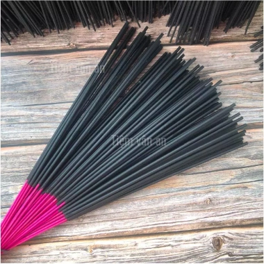 Nhang Trám Đen 300 nén 48cm - Mùi Hương Tết Cổ Truyền, Giá chỉ 125.000₫ 4 Nhang Trám Đen 300 nén 48cm - Mùi Hương Tết Cổ Truyền, Giá chỉ 125.000₫ 4