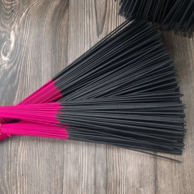 Nhang Trám Đen 500 cây 38cm - Thắp Tết 60‑90 phút, Hương Thảo Mộc, Không Cuộn Tàn, Giá ưu đãi 45.000₫ 5 Nhang Trám Đen 500 cây 38cm - Thắp Tết 60‑90 phút, Hương Thảo Mộc, Không Cuộn Tàn, Giá ưu đãi 45.000₫ 5