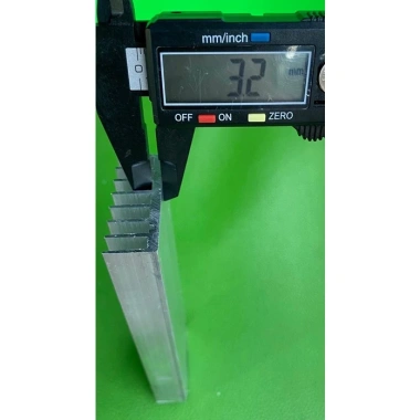 Nhôm tản nhiệt 8 cánh 175x43x17mm - Tản nhiệt nhanh, giảm 23% tại Quỳnh Diễn 4 Nhôm tản nhiệt 8 cánh 175x43x17mm - Tản nhiệt nhanh, giảm 23% tại Quỳnh Diễn 4