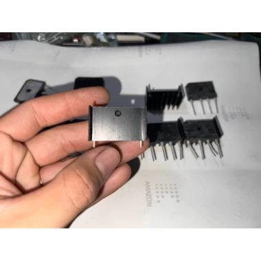 Nhôm tản nhiệt diode chỉnh lưu có chân hàn - Giá ưu đãi 8.500₫ TPHCM